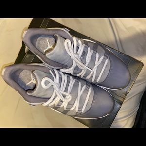 Jordan 11 Grey Cool Size 10